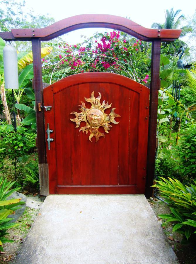 Casa Abundancyah B&B Bocas Town Ngoại thất bức ảnh